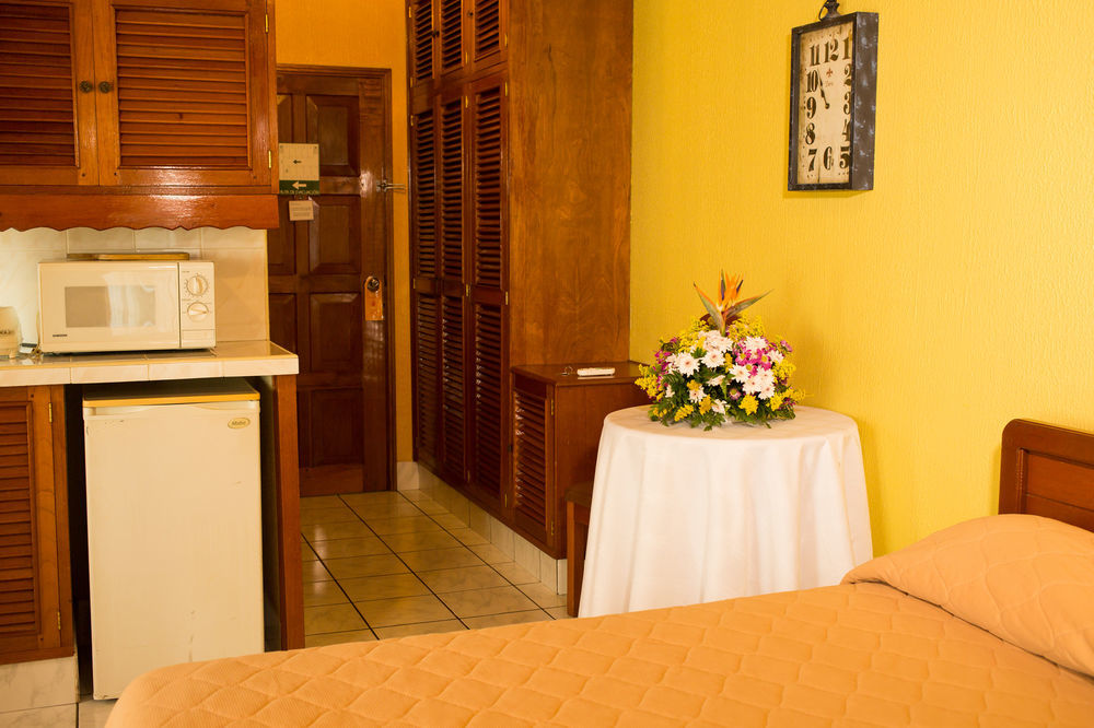 Hotel Mansion Teodolinda Managua Extérieur photo